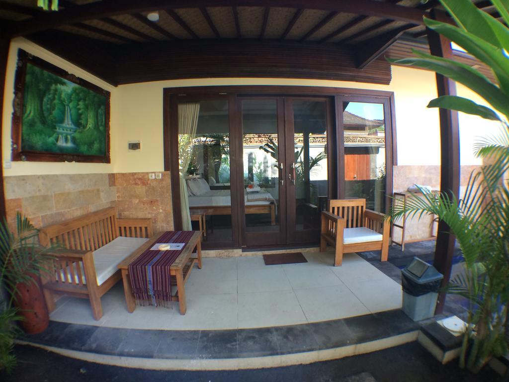 Villa Sahabat Gili Trawangan Exterior photo